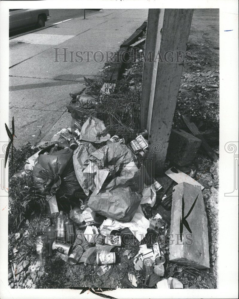 1973 Litter Waste Product Container Paper - Historic Images