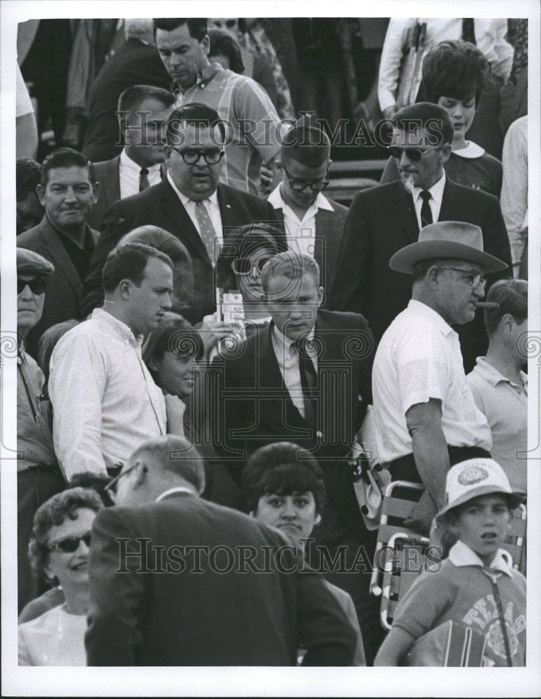 1967 Sun Glasses Husband Pat Luci Johnson - Historic Images