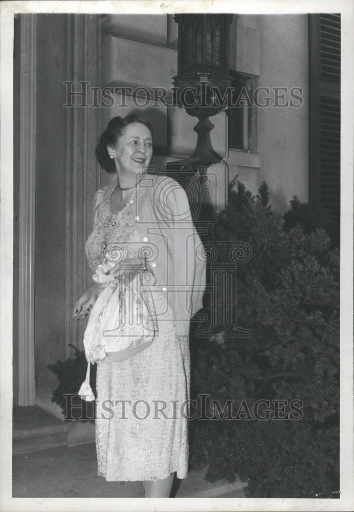 1947 Mrs Phelps Newberry Garden - Historic Images