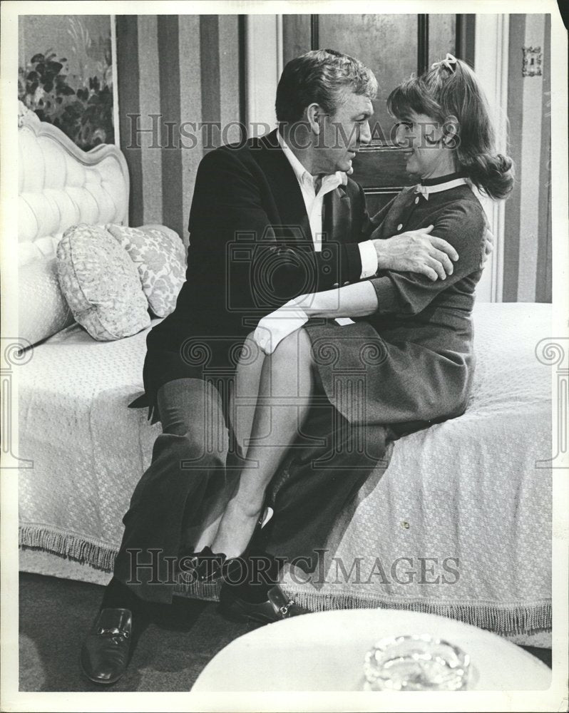 1969 Plaza Suite Comedy Forrestt Betty Act - Historic Images