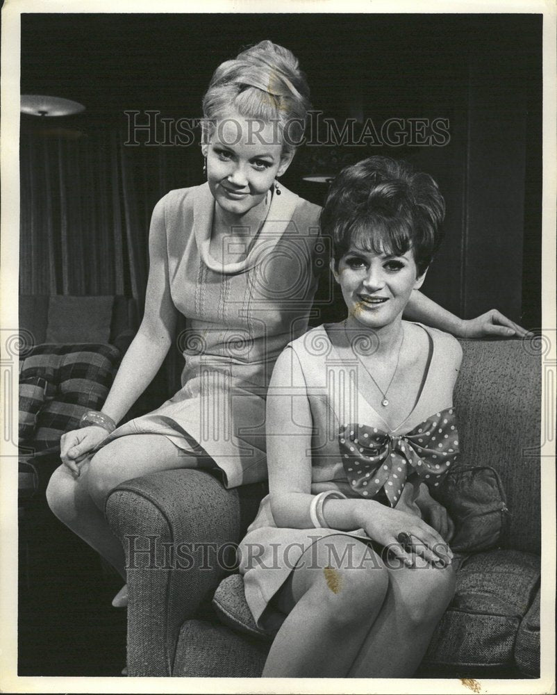 1967 Odd Couple Party Girls VIncent Naomi - Historic Images