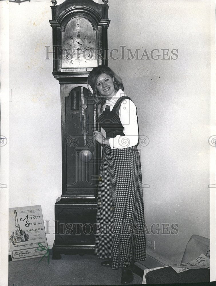 1972 Mrs William Ashton Grand Father Clock - Historic Images