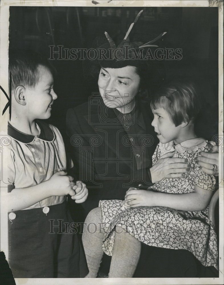1938 Colleen Moore Actress Cripple Children - Historic Images