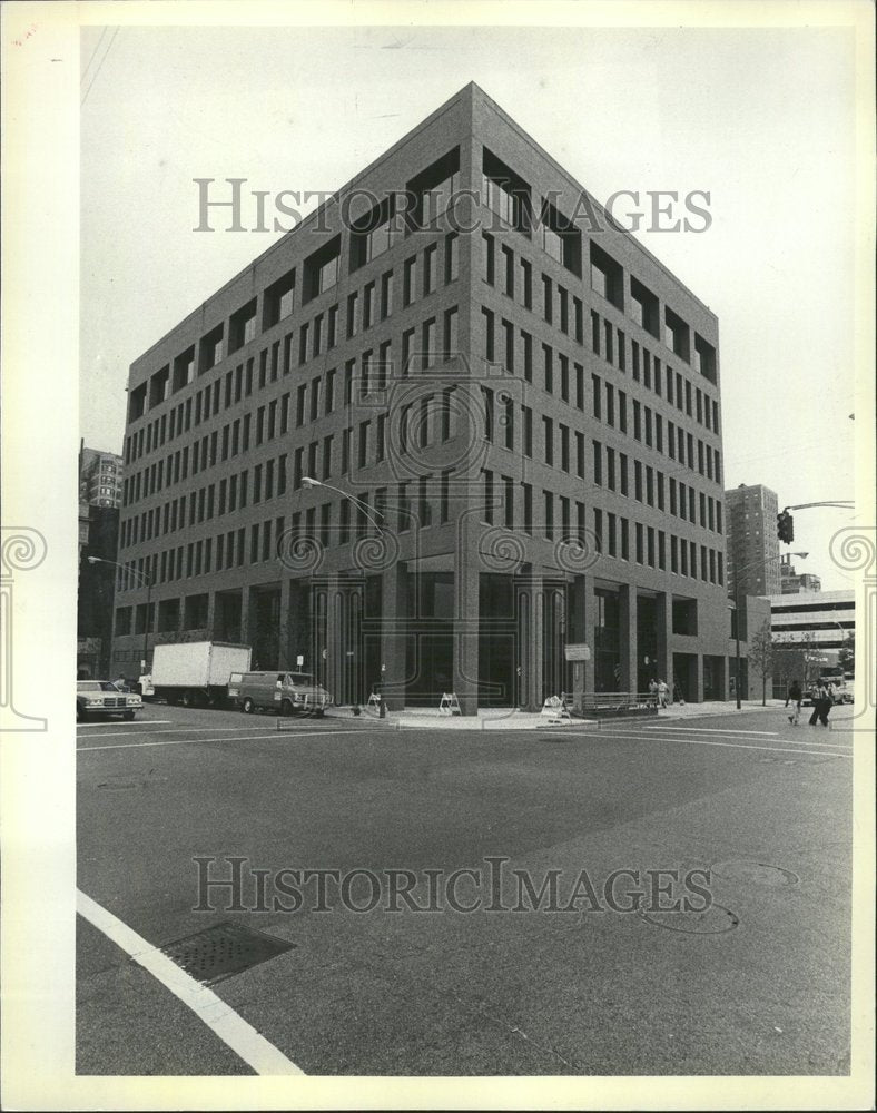 1980 Continental  Employees Including-Historic Images