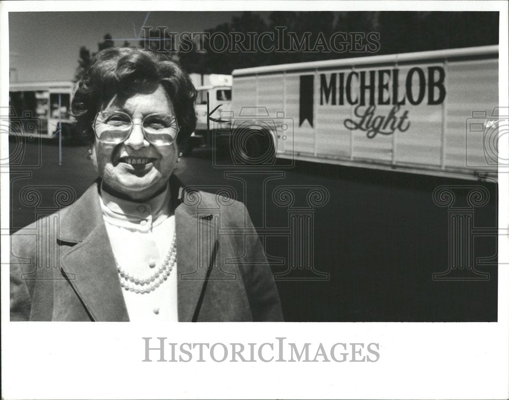 1986 Rose Burkhardt Beer Distributor - Historic Images