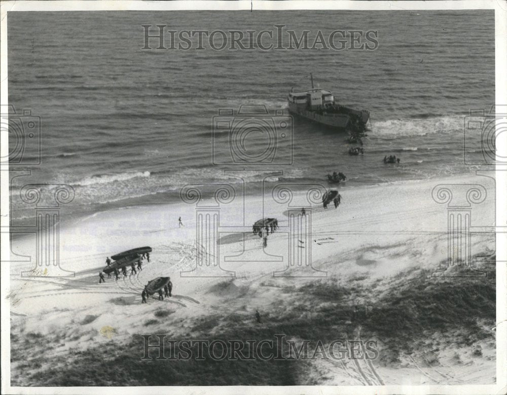 Assault boat training1962 Press Photo - Historic Images