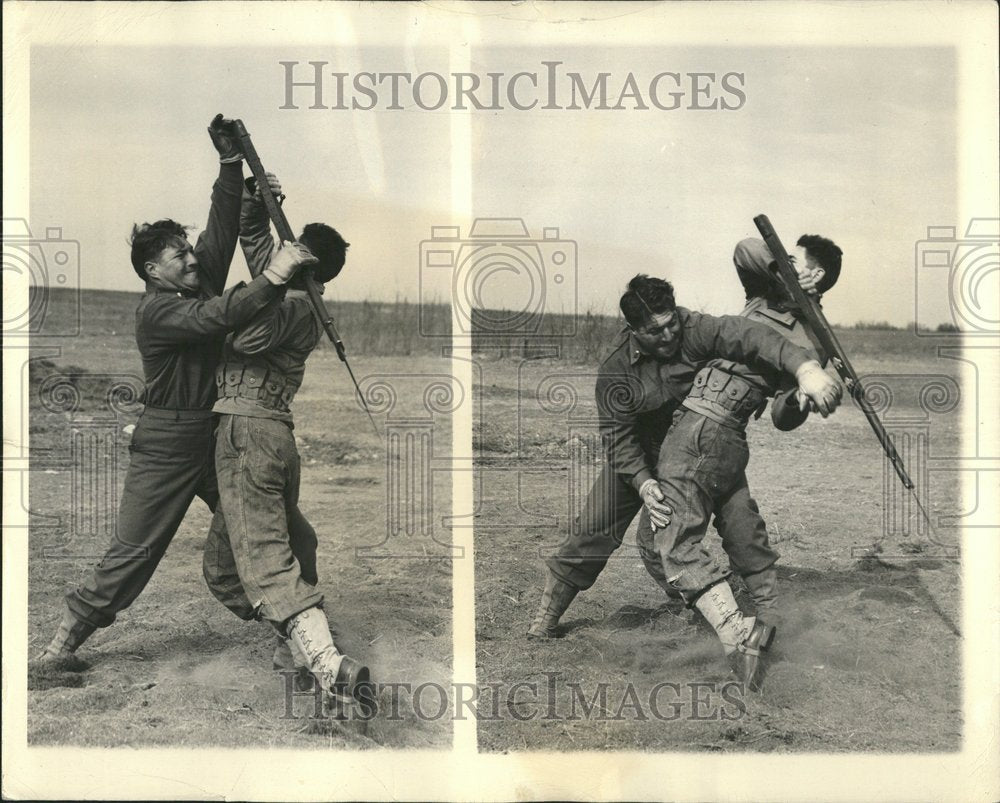 1943 Army Foe Carrying Rifle Fixed Bayonet - Historic Images