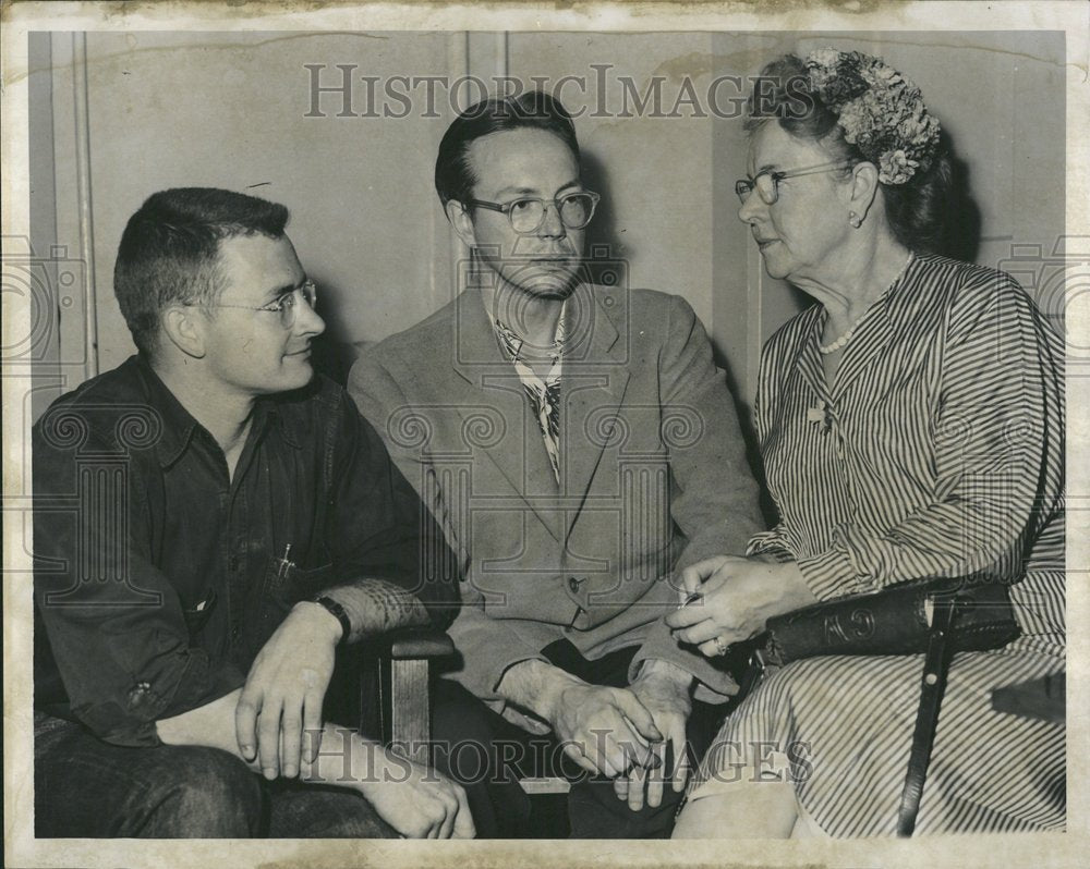 1952 Mrs.Grace S.White occupy Stevens Farm - Historic Images