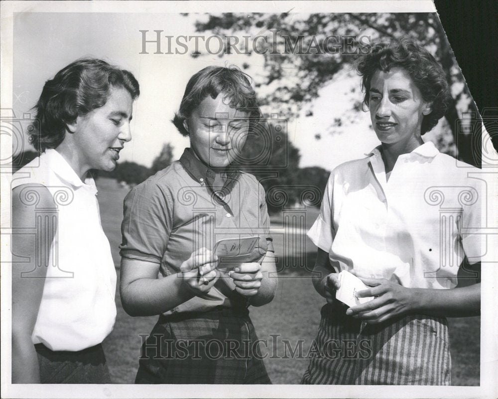 1958 Sally Sharp Golf - Historic Images