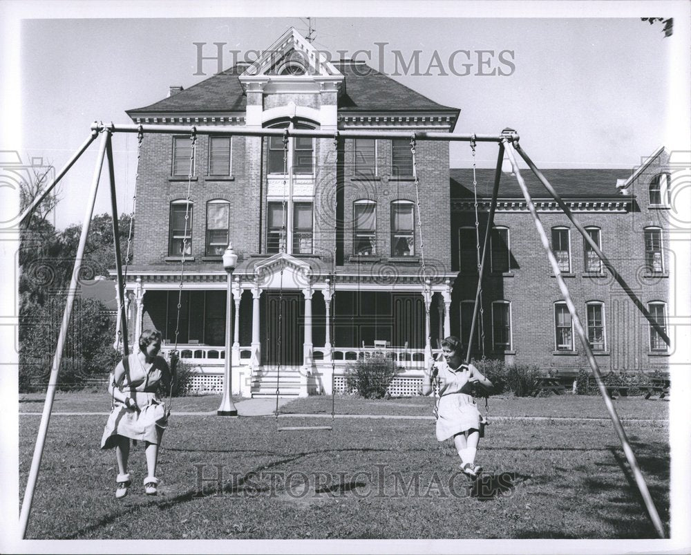 1962 State School Girl - Historic Images