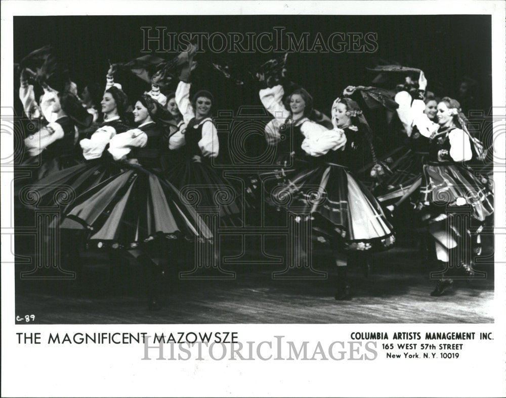 1989 Magnificent Mazowsze Dancers - Historic Images