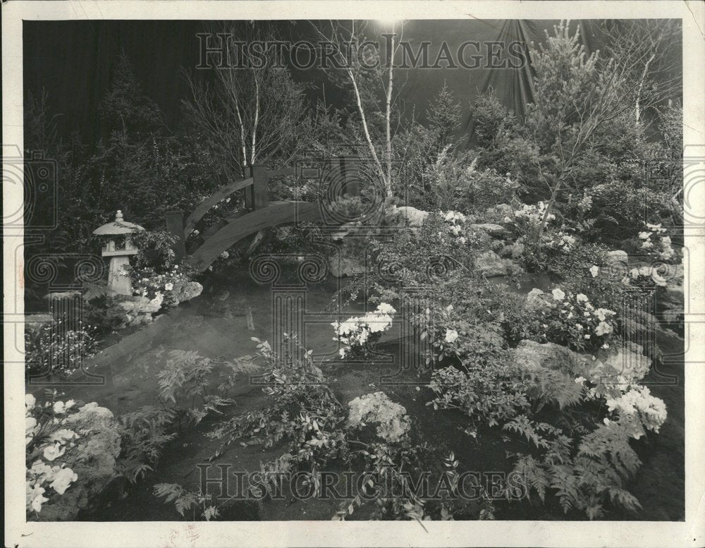 1934 Flowers shows North American land - Historic Images