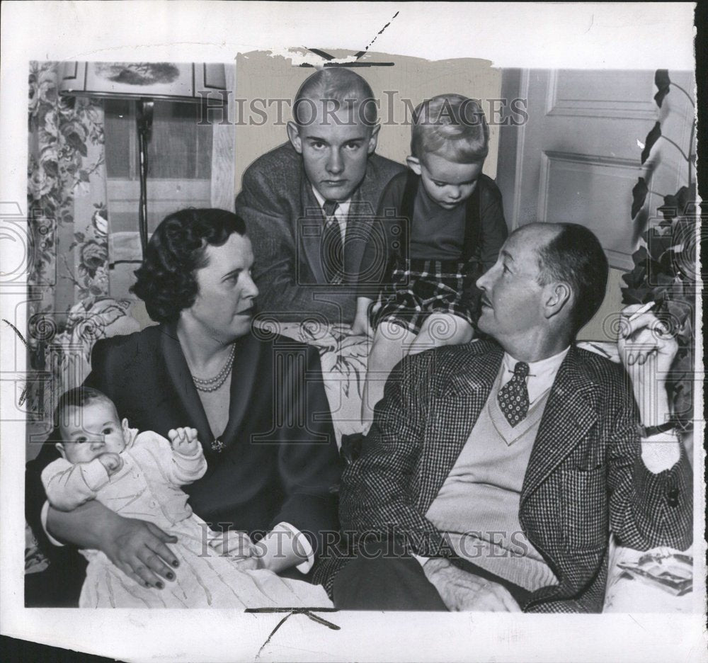 1959 James Devereux And Family - Historic Images