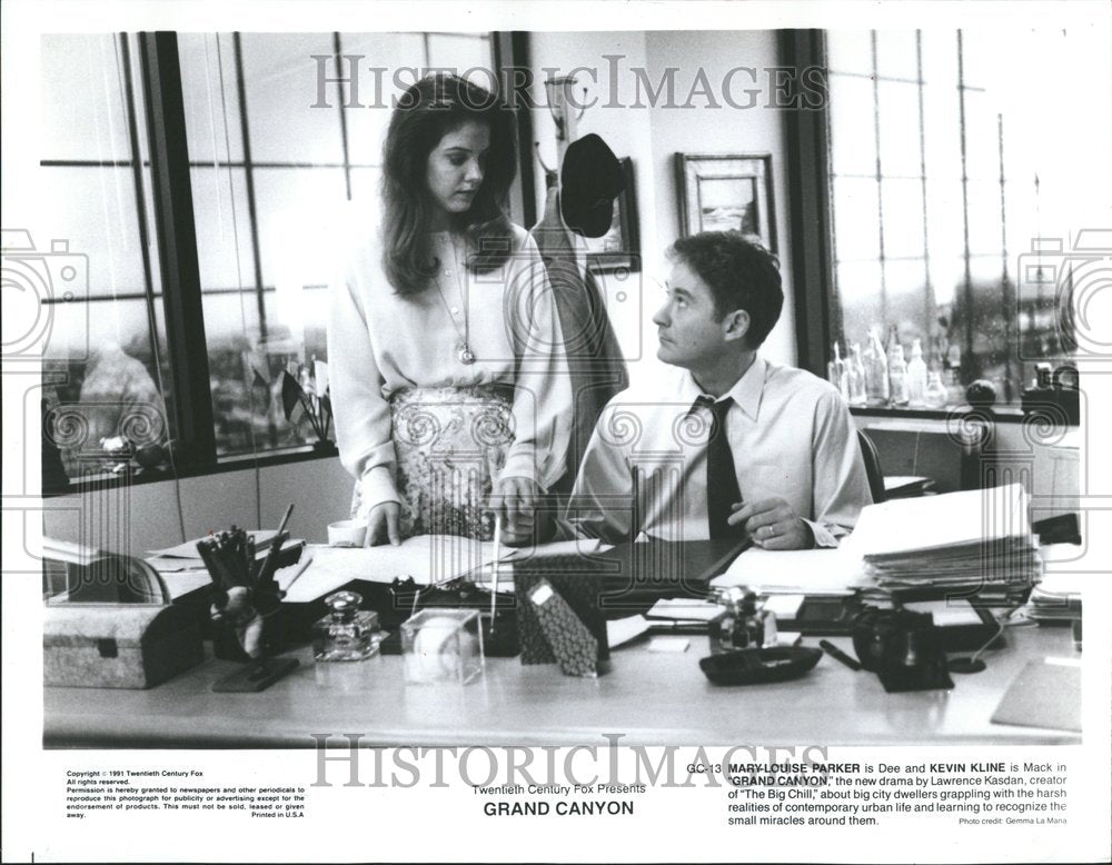 1998 Mary Louise Parker Kevin Kline Actors - Historic Images