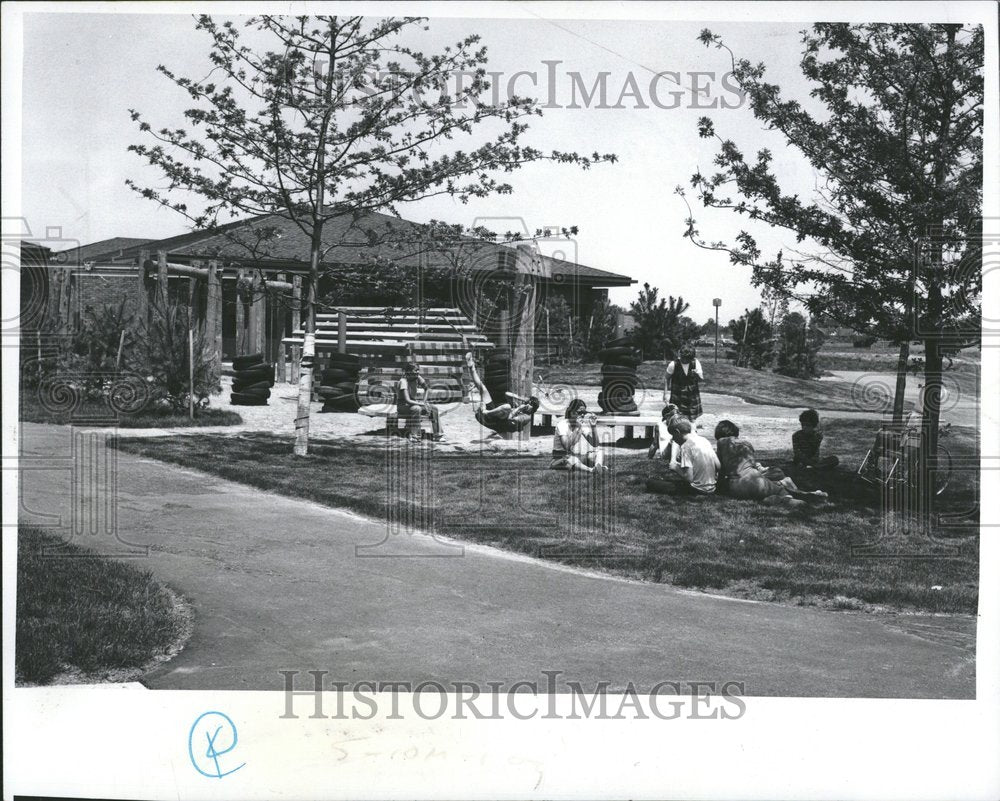 1977 Macomb Oakland Reginal Center Michigan - Historic Images