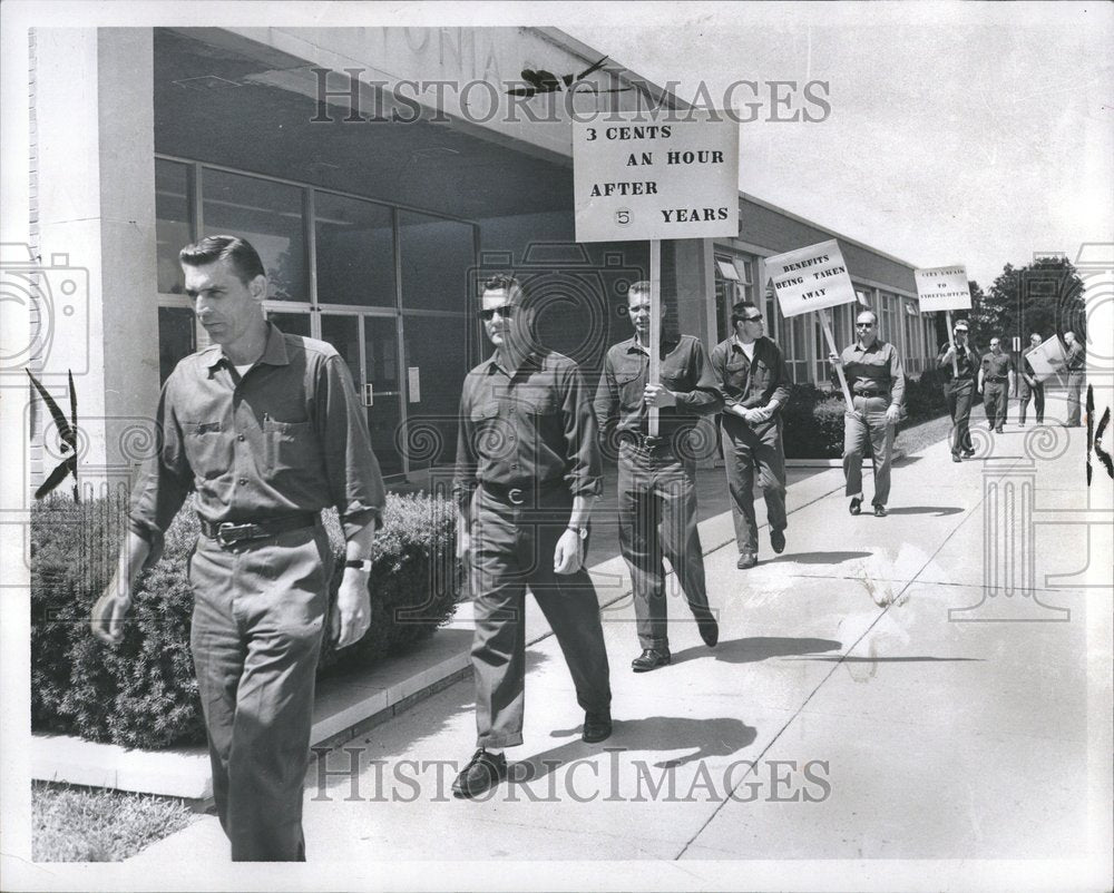 1963 Fireman Demonstration - Historic Images