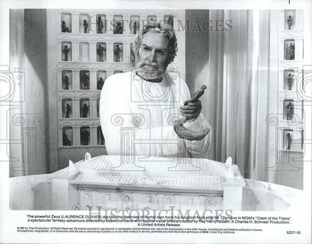 1981 Laurence Olivier Actor Clash Titans - Historic Images