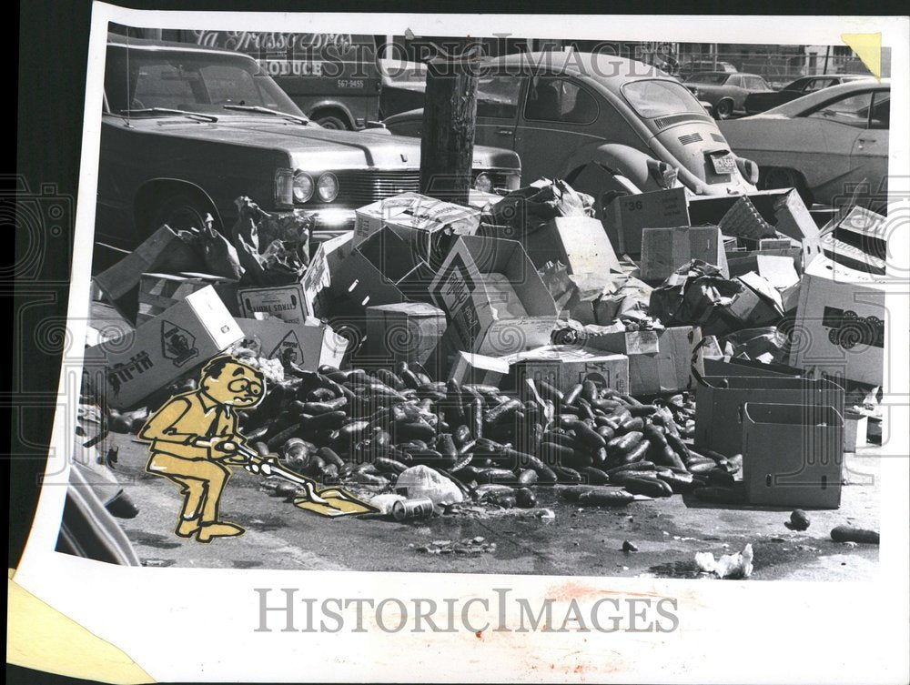 1974 Letter Metro Detherit W Trash - Historic Images