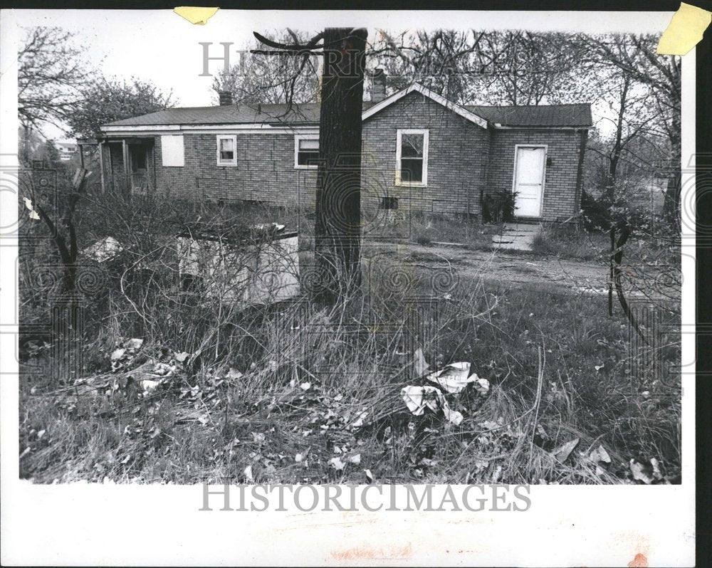 1974 Litter Waste Product Paper Container - Historic Images