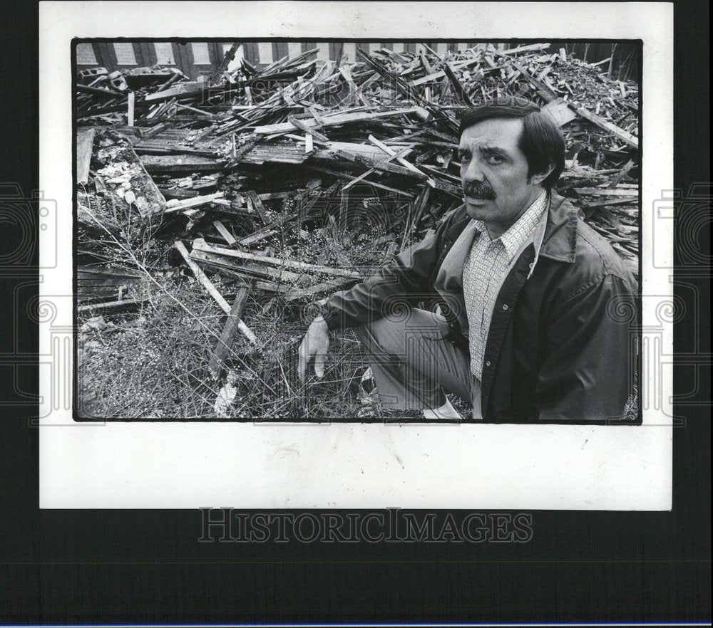 1979 Litter Waste Container Paper Ground - Historic Images