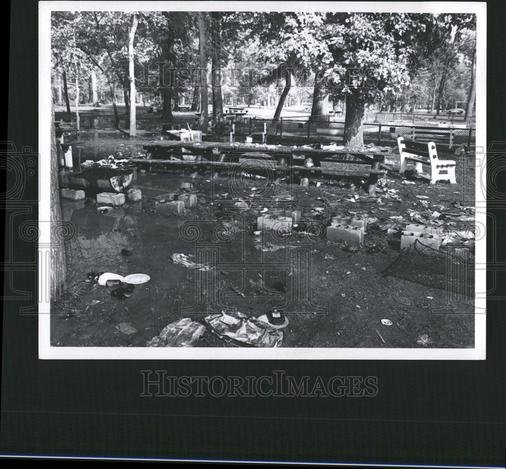 1969 Litter Party Chandler Park Ground - Historic Images