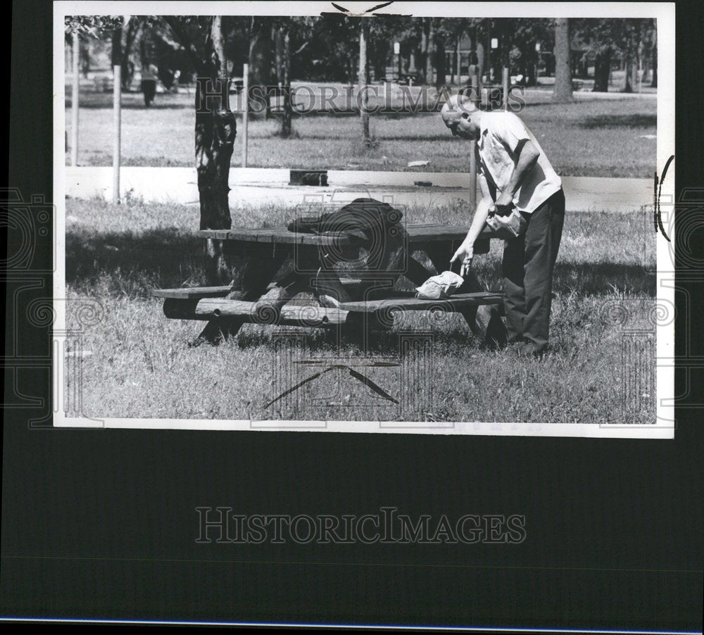 1972 Womens Litter~ Town Park Ground - Historic Images