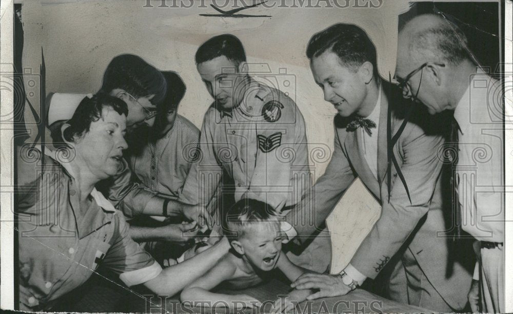 1953 Disease Infant Paralysis - Historic Images