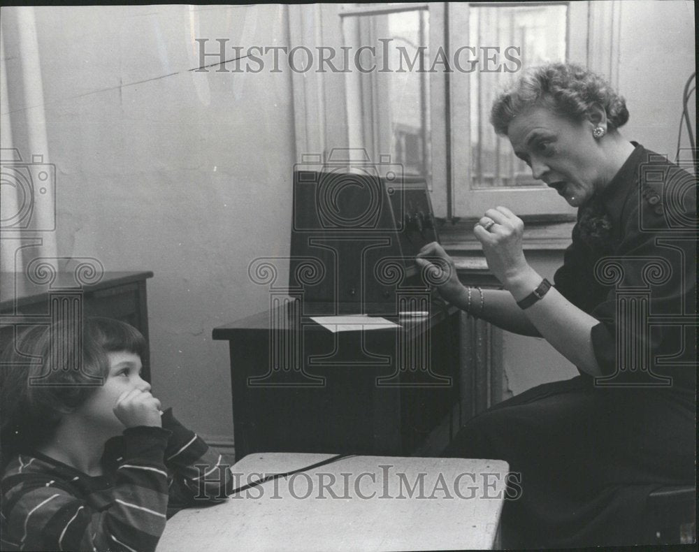 1950 Mary New Teaches Student Pat Geraghty - Historic Images