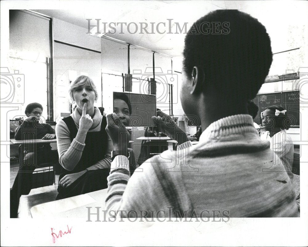 1978 Pat Mazurkiewicz Teaches Gary Anderson - Historic Images