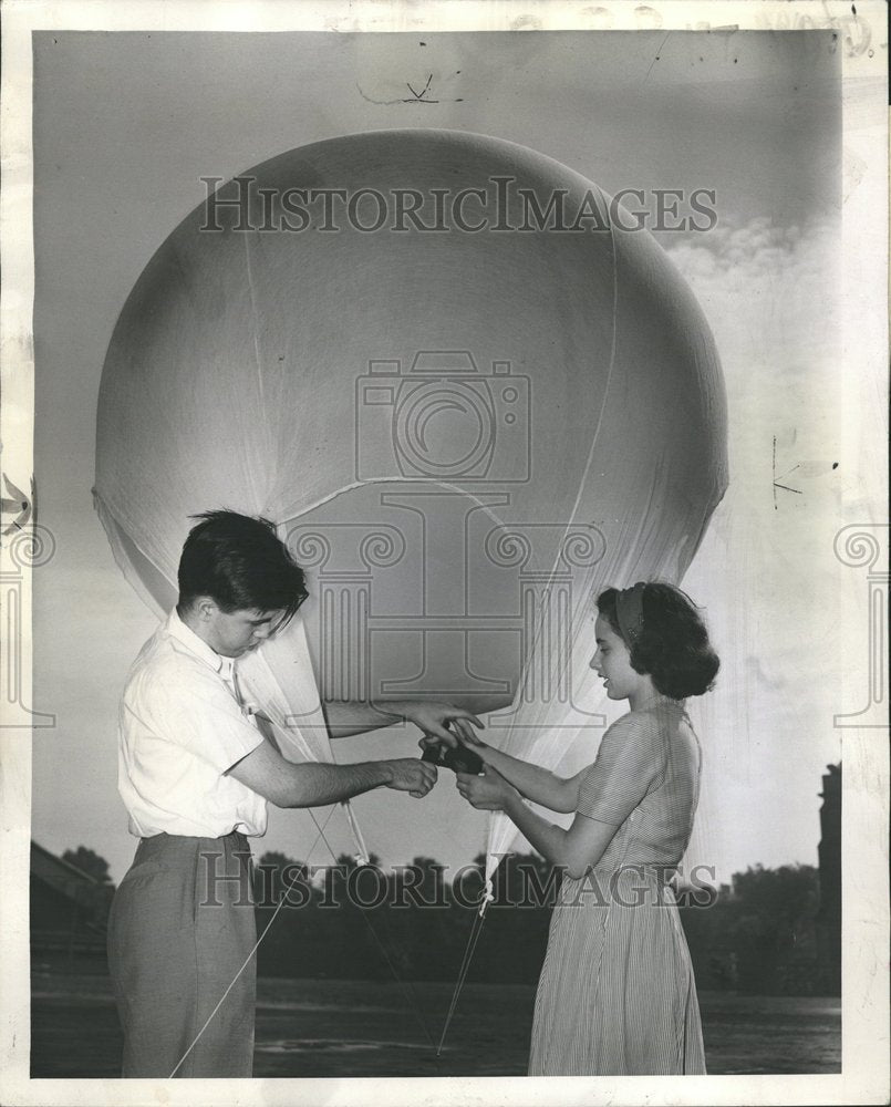 1944 James Alexander Ballons Thirty Chicago - Historic Images