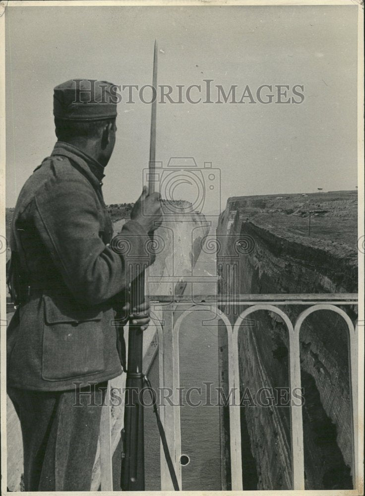 1938 Corinthian Canal Bridge Guarded Europe - Historic Images