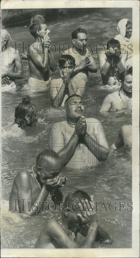 1950 Hindus Kumbh Mela Eagerness Pilgrims - Historic Images