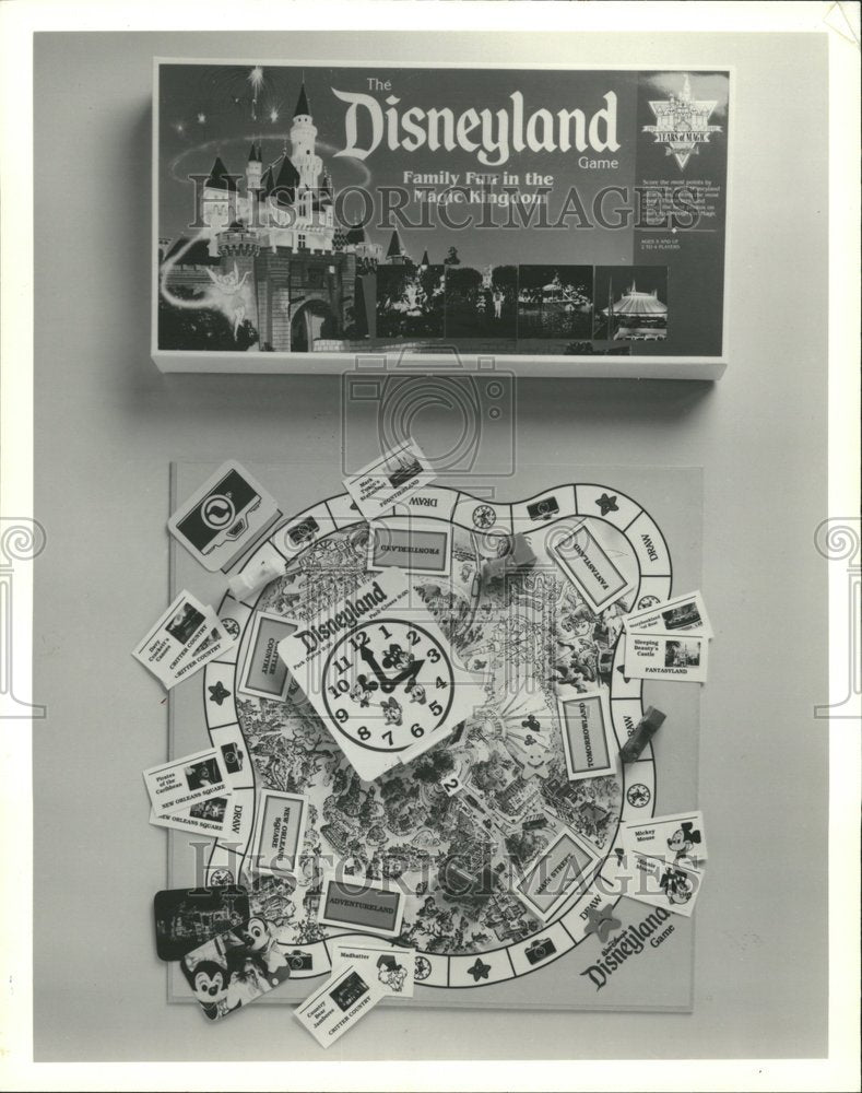 1991 Kids Game Disney Land Theme Park Fun - Historic Images