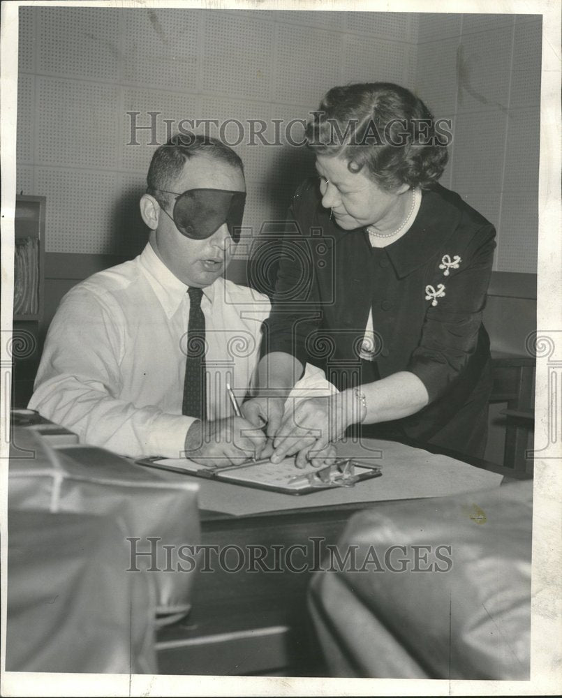 1958 Blind Rehabilitation Center Teaching - Historic Images