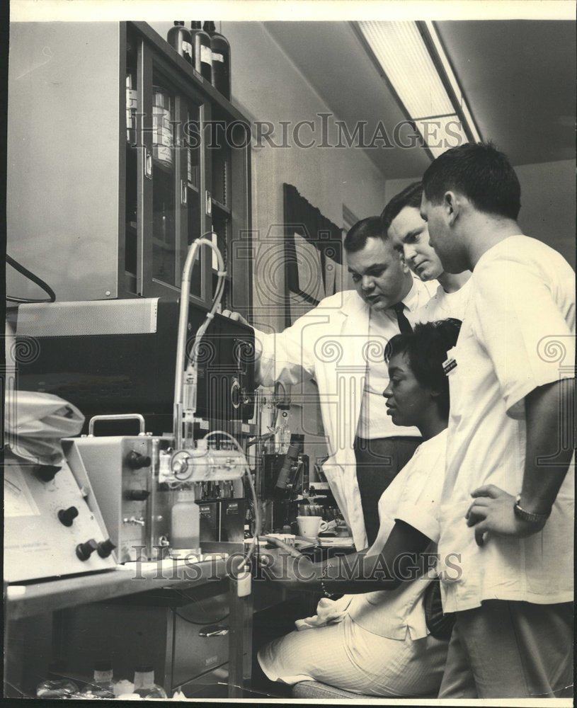 1965 German Externs Jackson Park Hospital - Historic Images