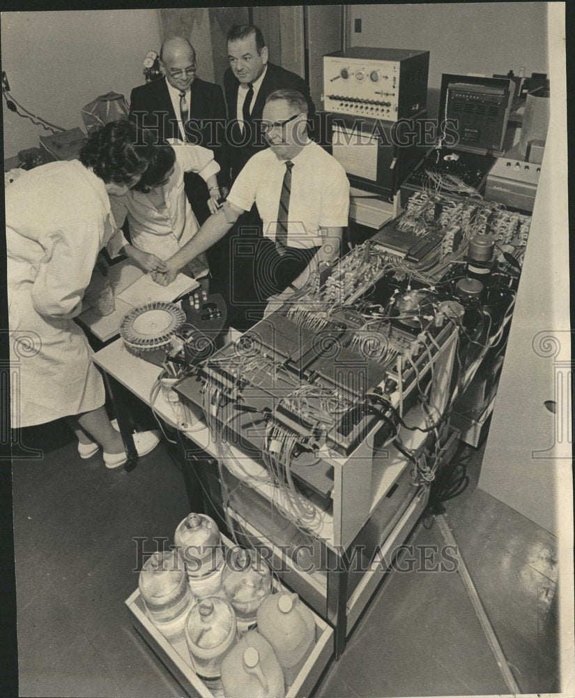 1966 Central Community Hospital Blood Tests - Historic Images