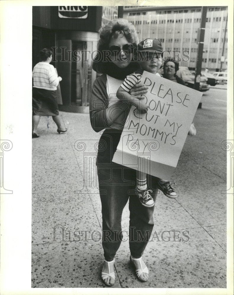 1985 United Press International Picket Sign - Historic Images