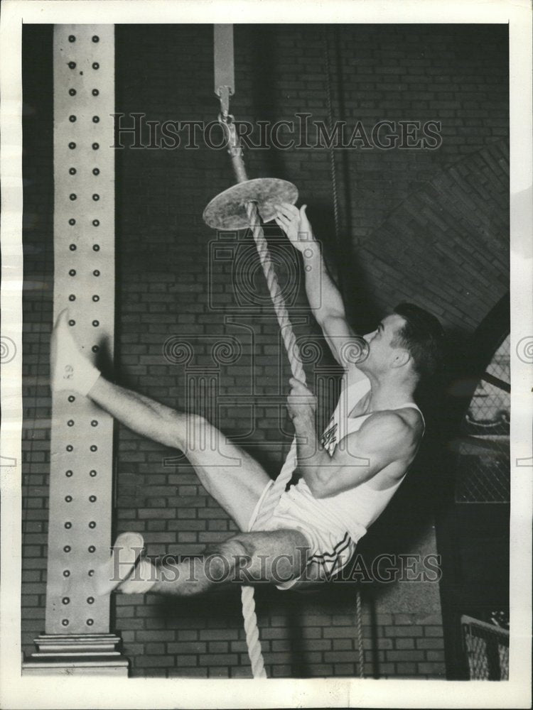 1943 Annapolis climb Ropes Training - Historic Images