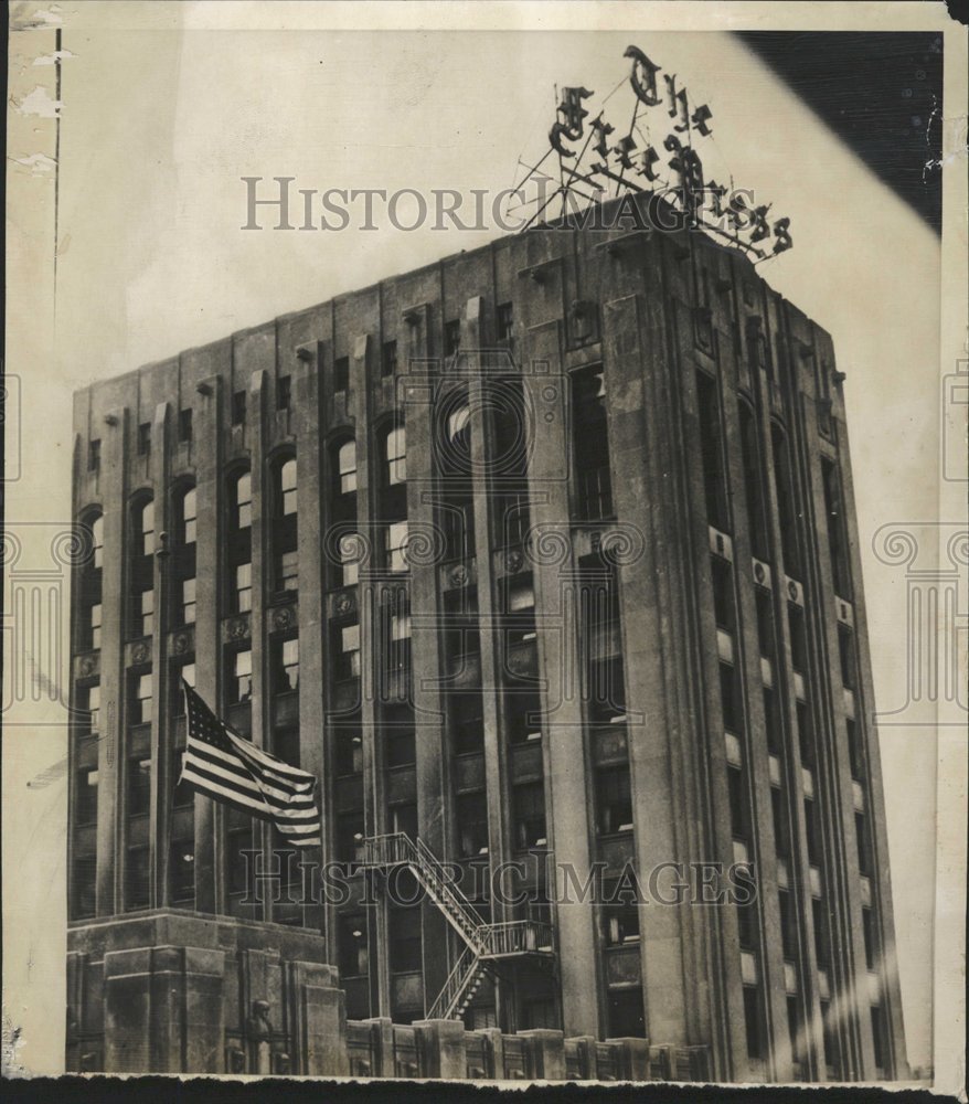 1951  Free Press Mourns Press Freedom Flag - Historic Images