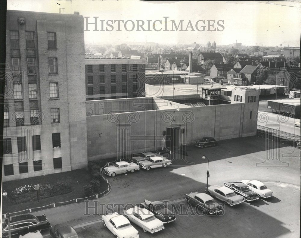 1958 Garage door at County jail - Historic Images