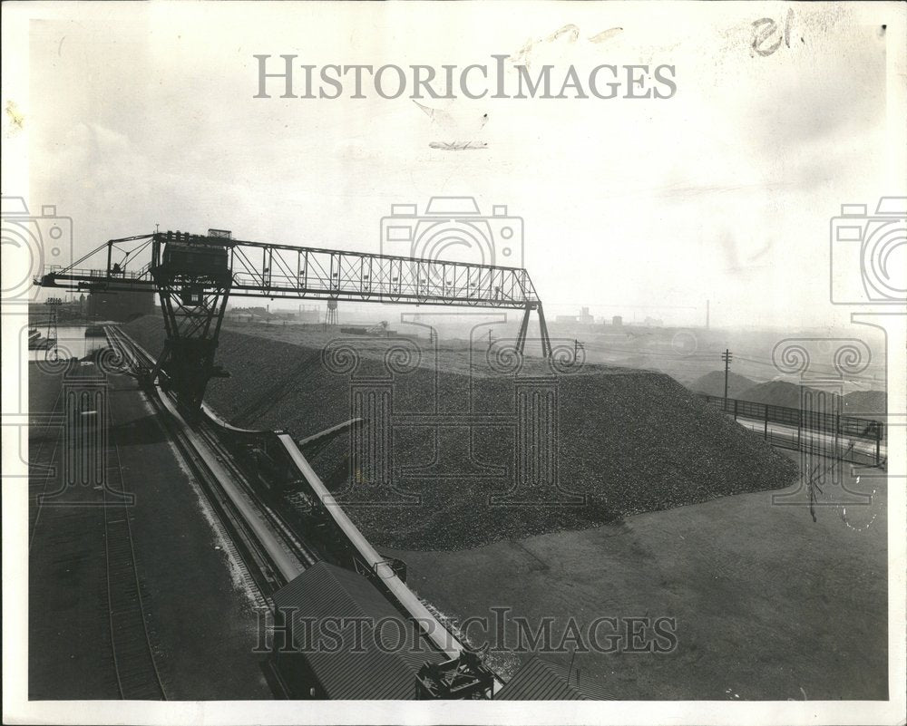 Edison Coal Pile Loomis Cermak Comonwelth E - Historic Images