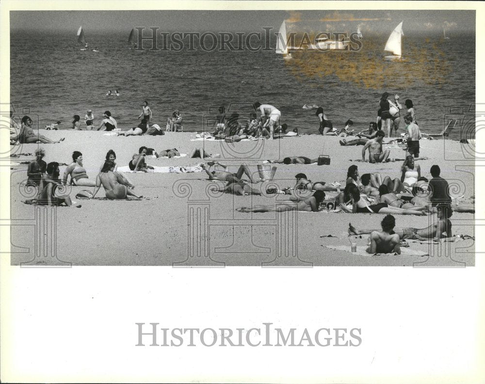 1983 Chicagoans Beaches Parks Harbors Summe - Historic Images