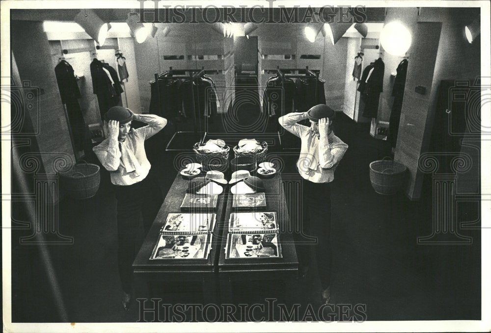 1981 Bottega Glaseia Chicago High Fashion - Historic Images