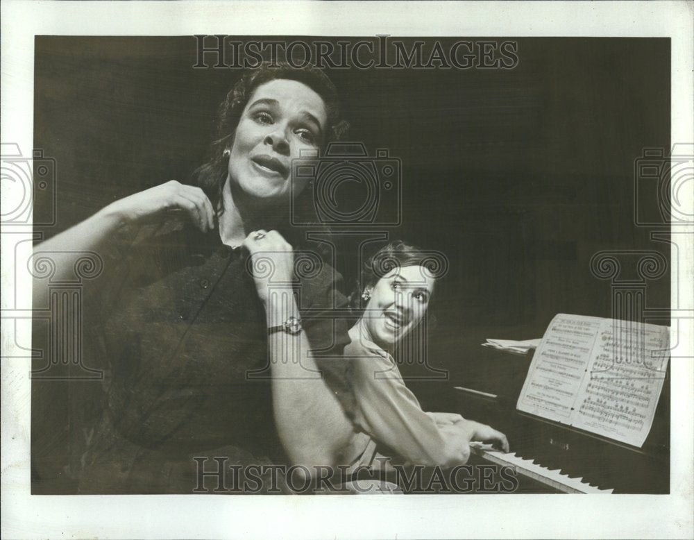 1981 Moira Harris Laurie Metcalf Parade War - Historic Images