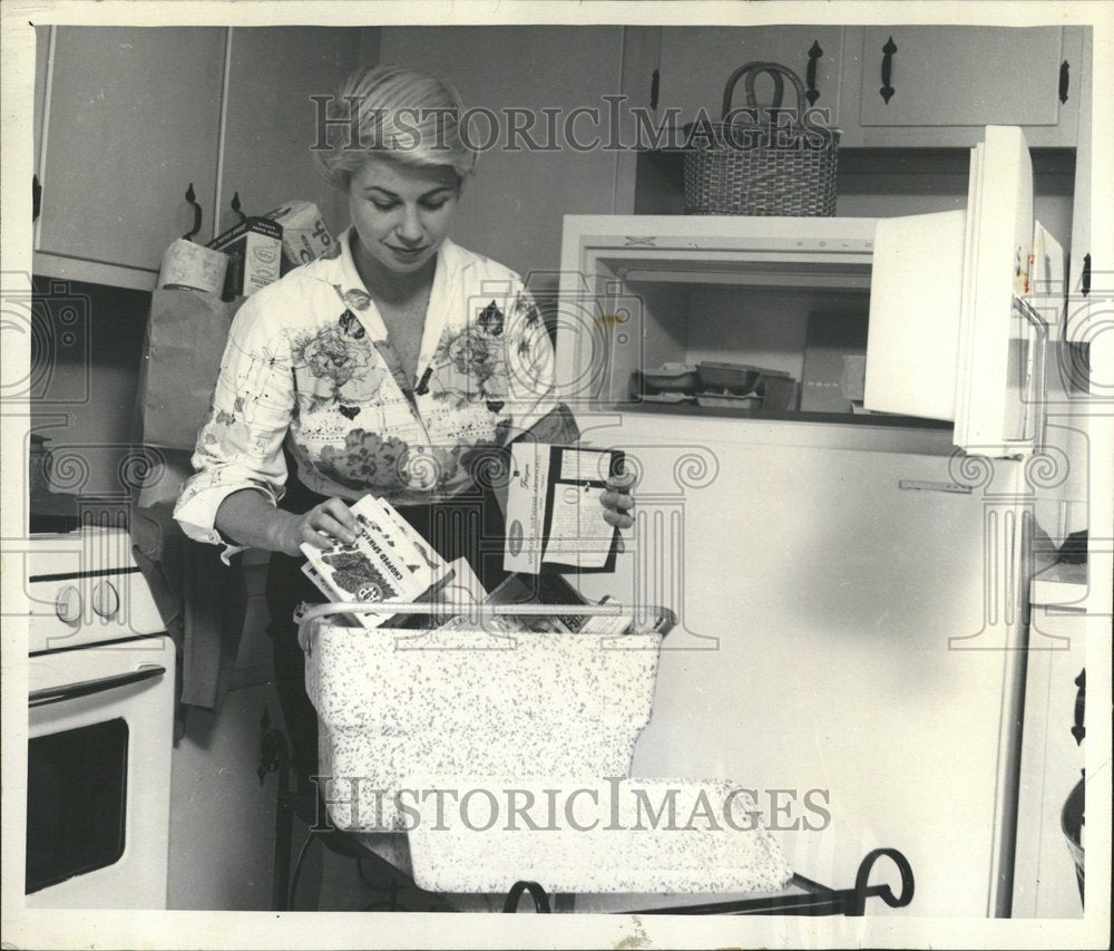 1961 Foam plastic containers - Historic Images