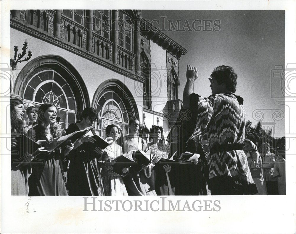 1977 Medieval Fair LAnce Bright Sun Crisp - Historic Images