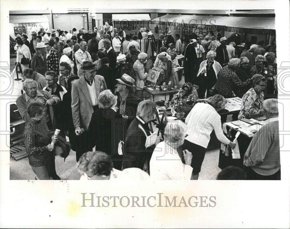 1976 Craft Exhibit at Manatee County Fair - Historic Images