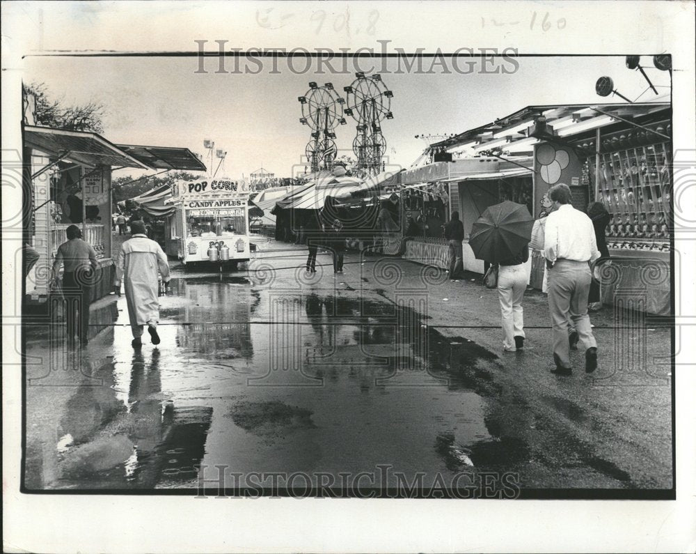 1977 Rain Spoiling Pinellas County Fair - Historic Images