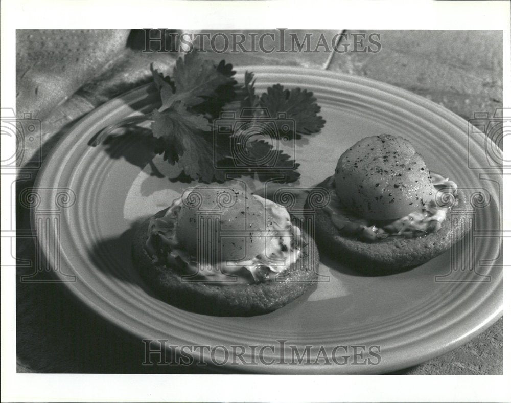 1991 Peppered Scallops on Cumin Wafers - Historic Images