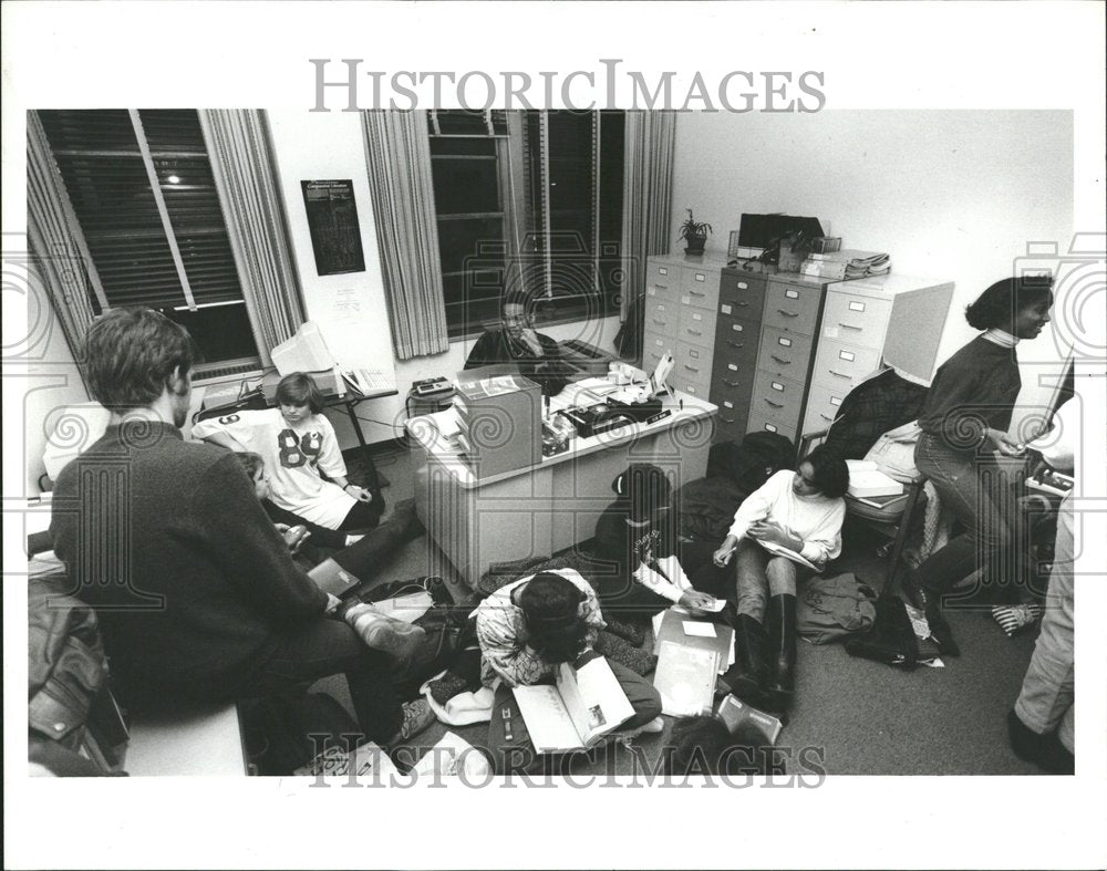 1988 U. Michigan Students Protesting Dean - Historic Images